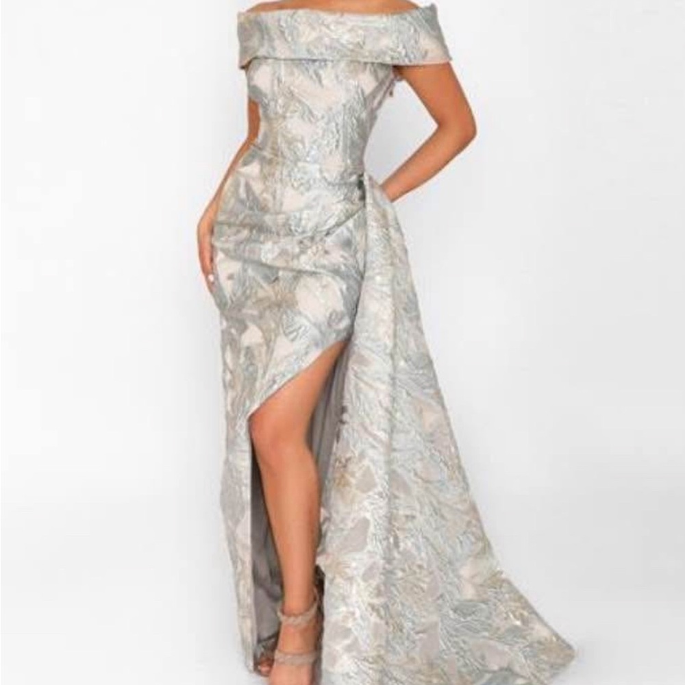 Nicole Bakti Light Blue Dress-Stunning! Mother of the Bride or Groom - Picture 4 of 7